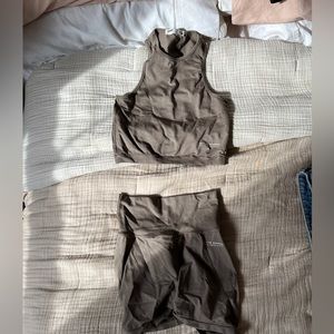 Pull&Bear Seamless Sports Bra and Biker Short Matching Set